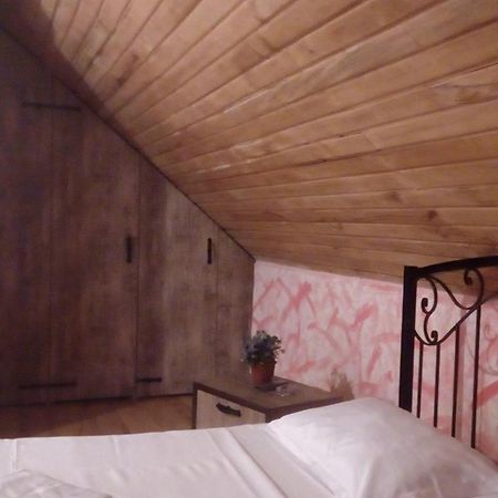 Hotel Isani Τυφλίδα Δωμάτιο φωτογραφία