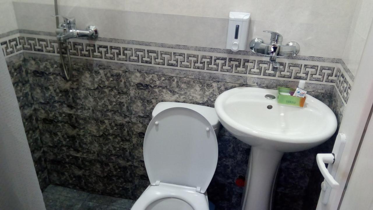 Hotel Isani Τυφλίδα Εξωτερικό φωτογραφία
