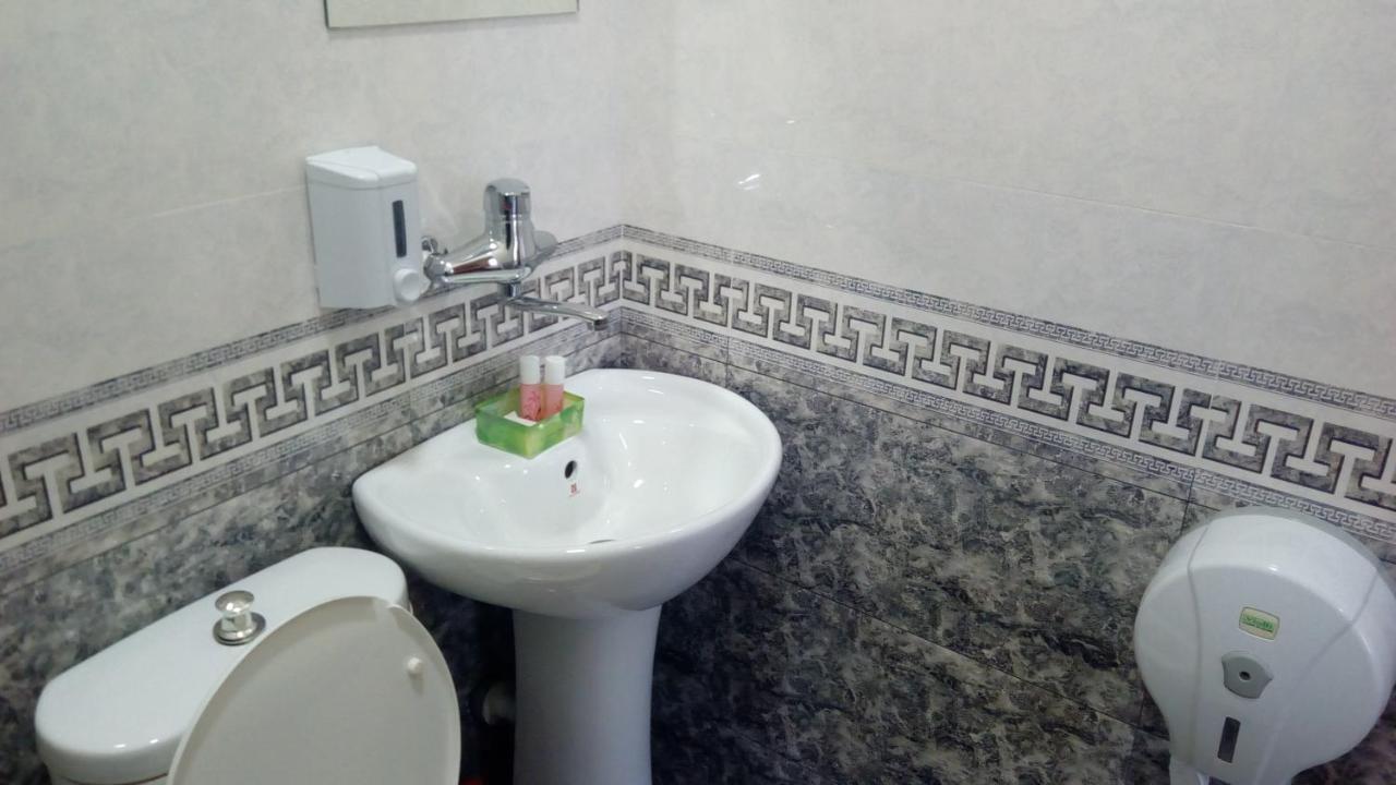 Hotel Isani Τυφλίδα Εξωτερικό φωτογραφία
