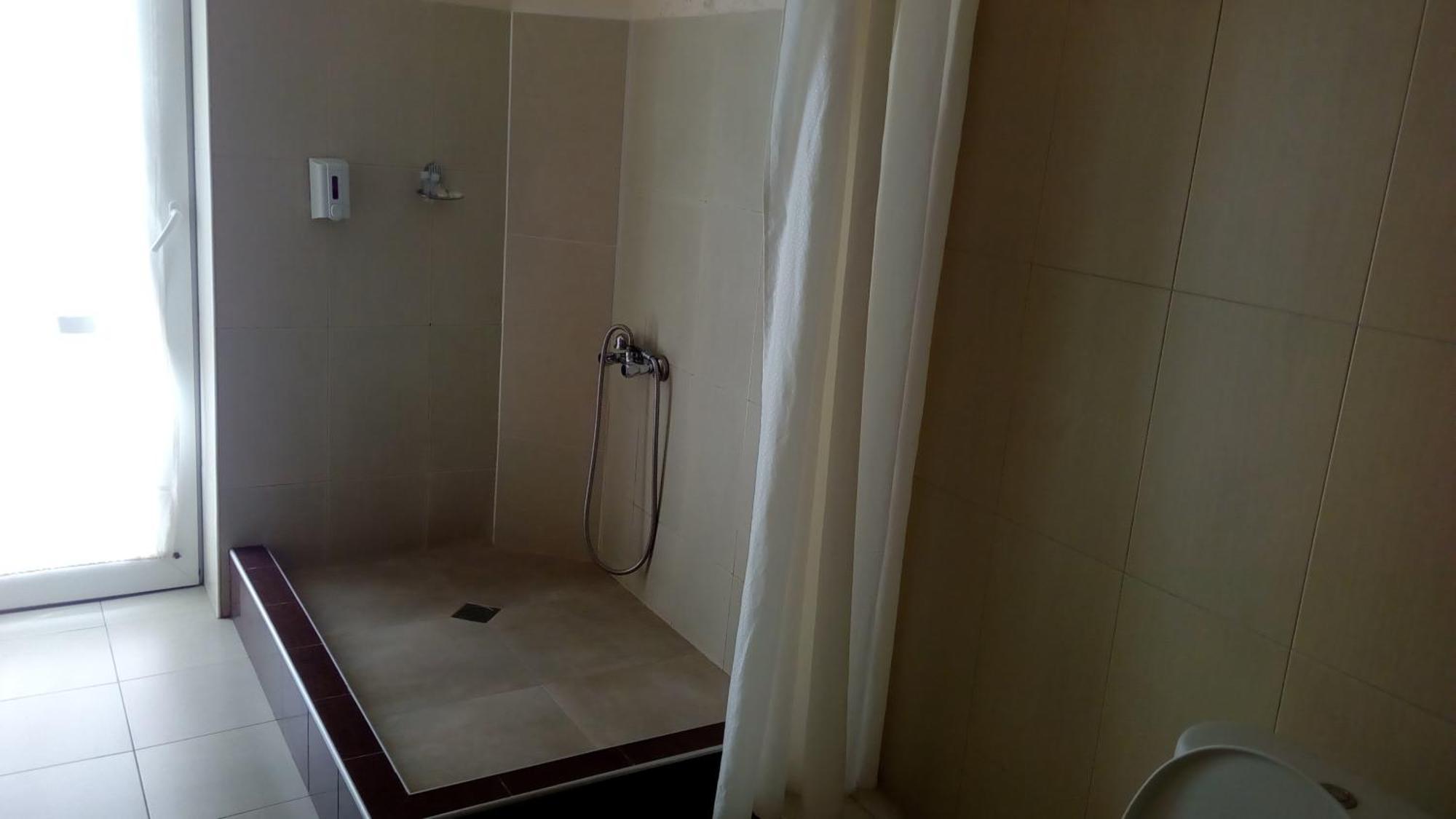 Hotel Isani Τυφλίδα Δωμάτιο φωτογραφία